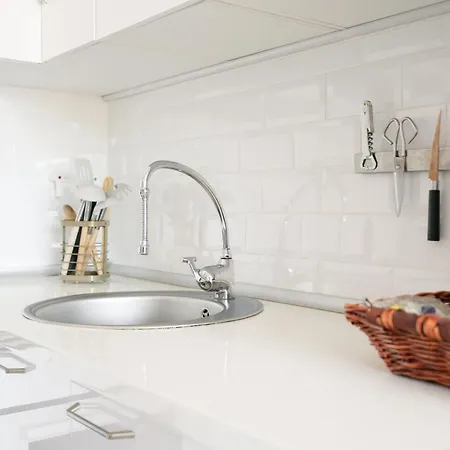 Apartament Alba4 *