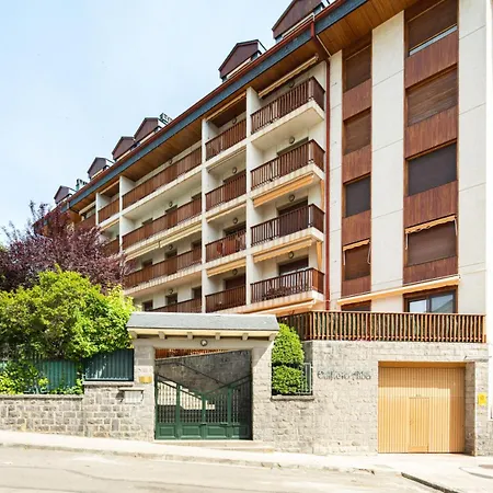 Apartament Alba4 *